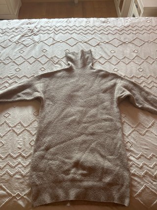 Jersey beige cuello alto