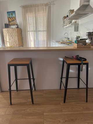 Bancos altos modernos madera y metal