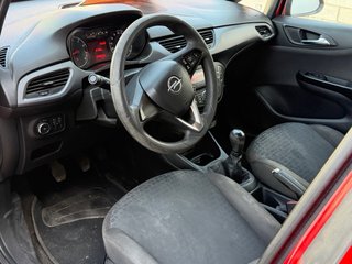 Opel corsa 2016 esta buen de chapa y pintura