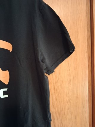 Camiseta básica negra de manga corta FNATIC