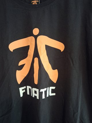 Camiseta básica negra de manga corta FNATIC