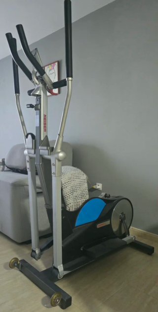 Bicicleta Elíptica Profesional Keiser M5