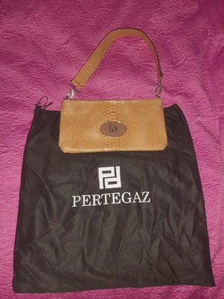 Bolso estampado pitón