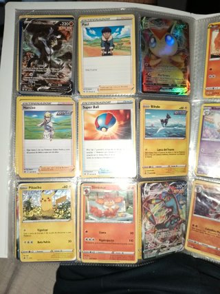 Colección Cartas Pokémon V, VMAX y Entrenador