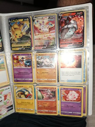 Colección Cartas Pokémon V, VMAX y Entrenador