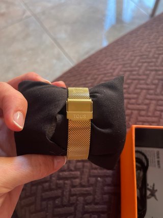 Reloj Tous Dorado y Negro