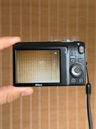 Nikon Coolpix S3100 Camara Digital Dorada con caja