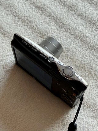 Nikon Coolpix S3100 Camara Digital Dorada con caja