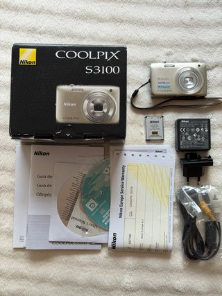 Nikon Coolpix S3100 Camara Digital Dorada con caja