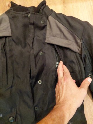 Chaqueta de moto negra