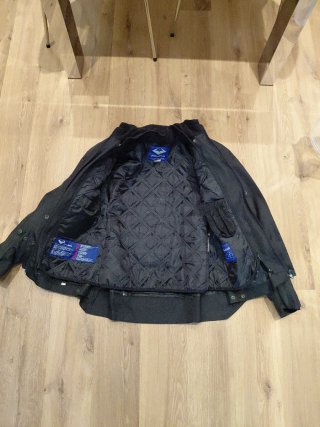 Chaqueta de moto negra