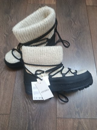 Botas Oysho Beige y Negro Talla 39
