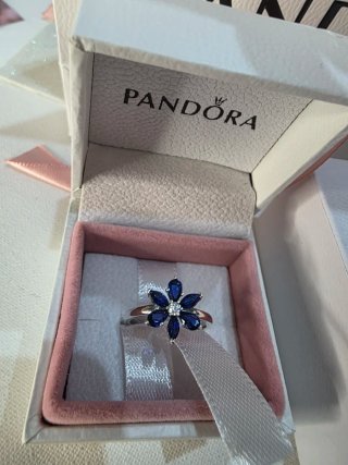 Conjunto Pandora Anillo y Pendientes Flor Azul