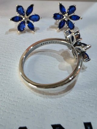 Conjunto Pandora Anillo y Pendientes Flor Azul