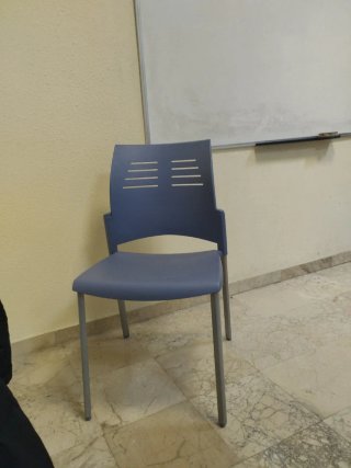 Silla de oficina/estudio azul ergonómica