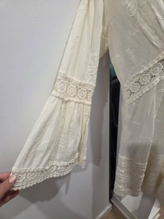 Vestido blanco estilo ibicenco
