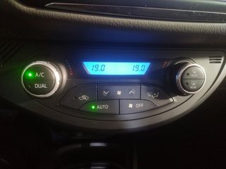 Toyota Yaris 1.5 100H Active 74 kW (100 CV)