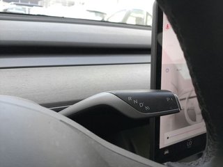 Tesla Model Y Gran Autonomía 4WD 350 kW (476 CV)