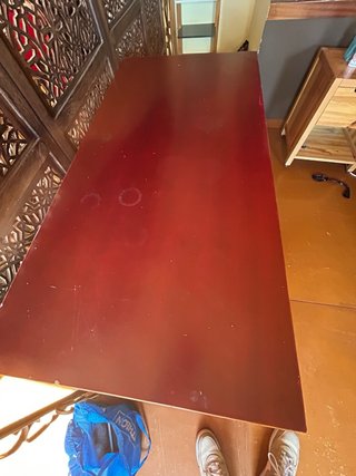 Escritorio de madera caoba