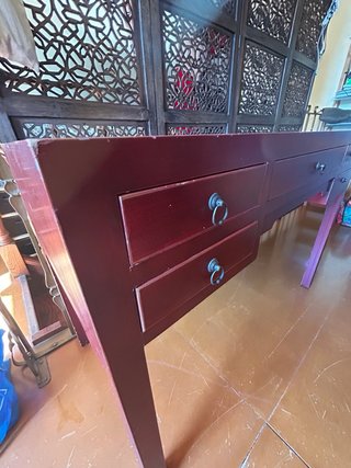 Escritorio de madera caoba