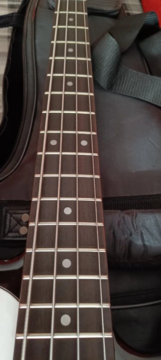 Bajo Eléctrico 4 Cuerdas.