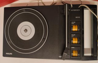 Giradischi portatile Philips Stereo 200. Anni '70.