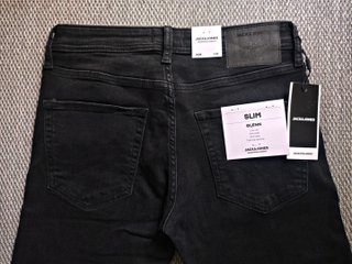 JACK & JONES CON ETIQUETAS