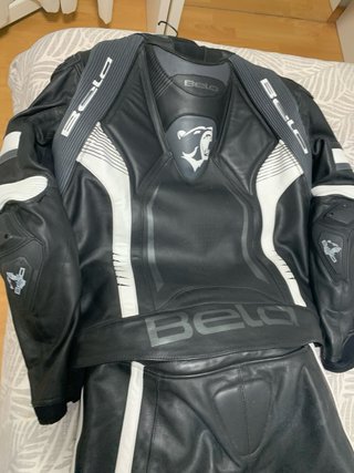 Mono de moto Bela