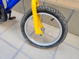 Bicicleta infantil 16 azul y amarilla