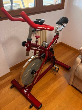 Bicicleta Spinning BH SB2 con pantalla LCD