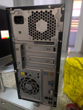 Torre PC HP Negra para Piezas