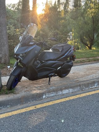 Yamaha Xmax 300 - 2023 - 16.000 km