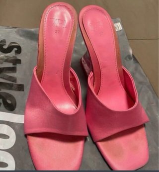 Zapato de tacon fucsia Zara talla 37