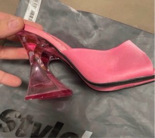 Zapato de tacon fucsia Zara talla 37