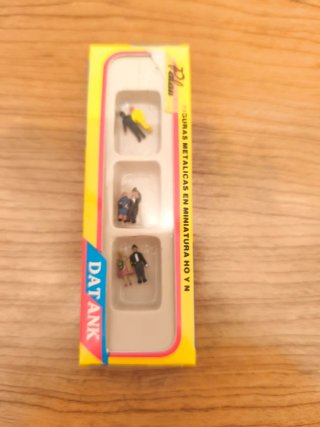 Figuras metálicas para maqueta de tren