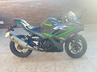 Kawasaki Ninja 500 SE Negra y Verde