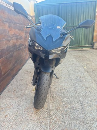Kawasaki Ninja 500 SE Negra y Verde