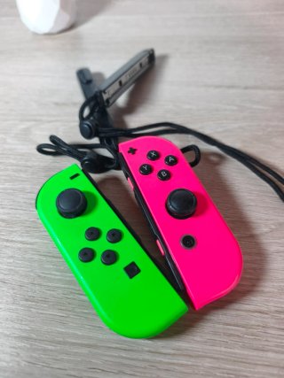 Joycons Nintendo Switch Originales Verde y Rosa