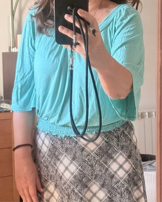 Blusa verde menta com elástico na cintura