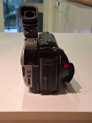 Videocámara Sony Handycam CCD-TR913E