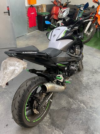 Kawasaki Z800 E Negra y Verde ITV AGOSTO 2026