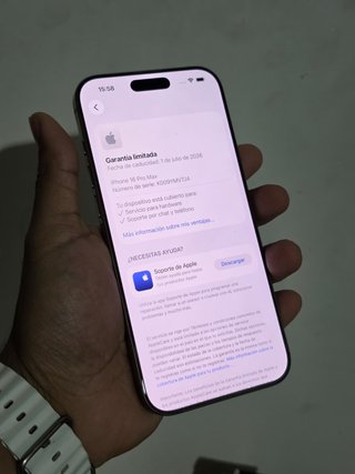 iPhone 16 Pro Max Dorado