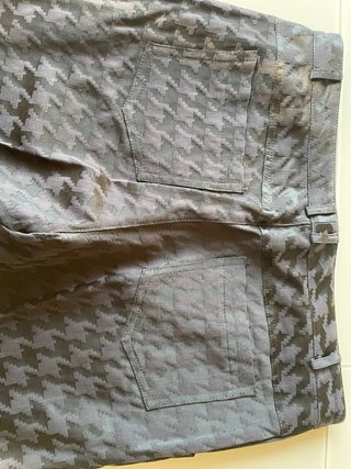 Pantalón negro de mujer