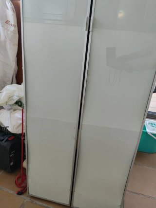 Mueble 2 puertas 6 baldas cristal y metal