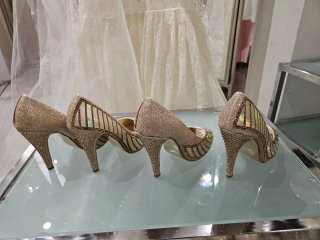 Zapatos de tacón Jimmy Choo pedrería