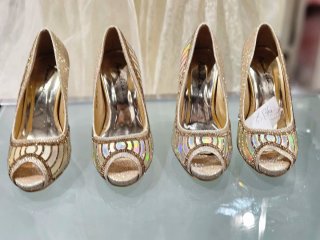 Zapatos de tacón Jimmy Choo pedrería