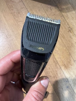 Aparador Multigroom Philips MG3730 + Carregador