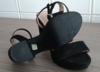 Sandalias de tacón negras