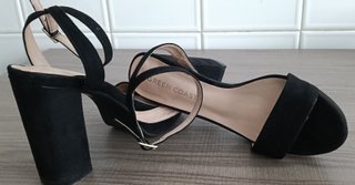 Sandalias de tacón negras
