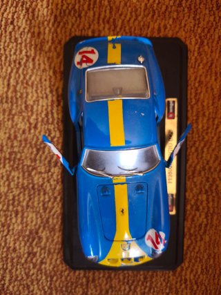 Bburago Ferrari 250 GTO 1962 Azul